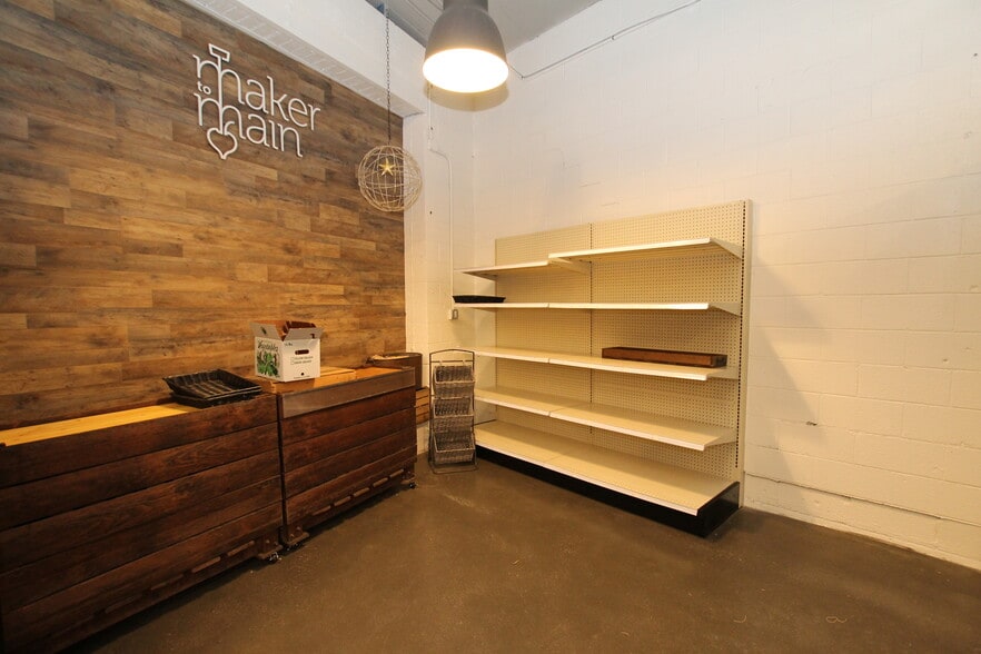 More Photos Of 162 Harding St, Worcester General Retail For Sale