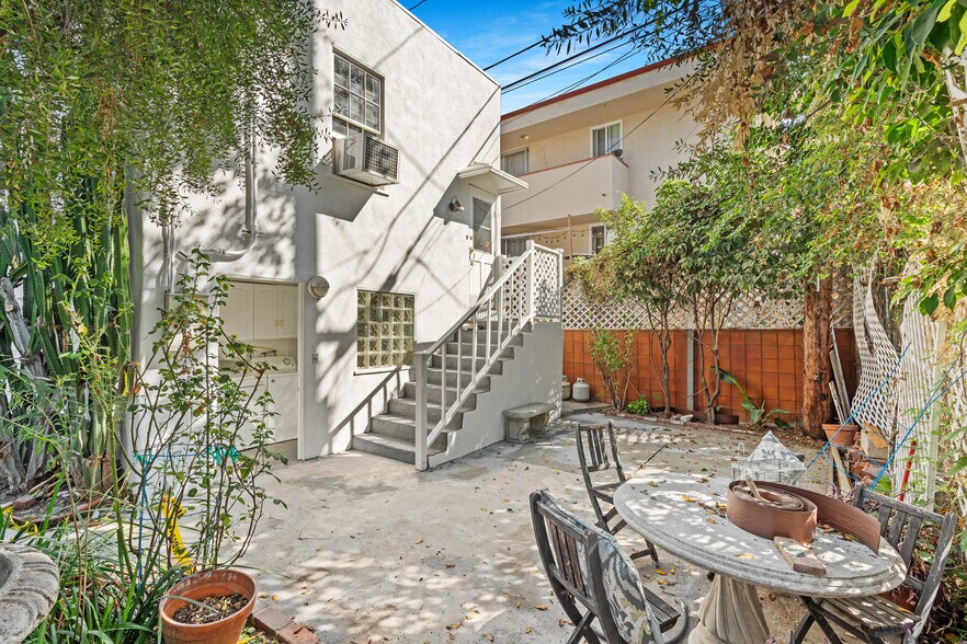 More Photos Of 934 N La Jolla Ave, West Hollywood Apartments For Sale