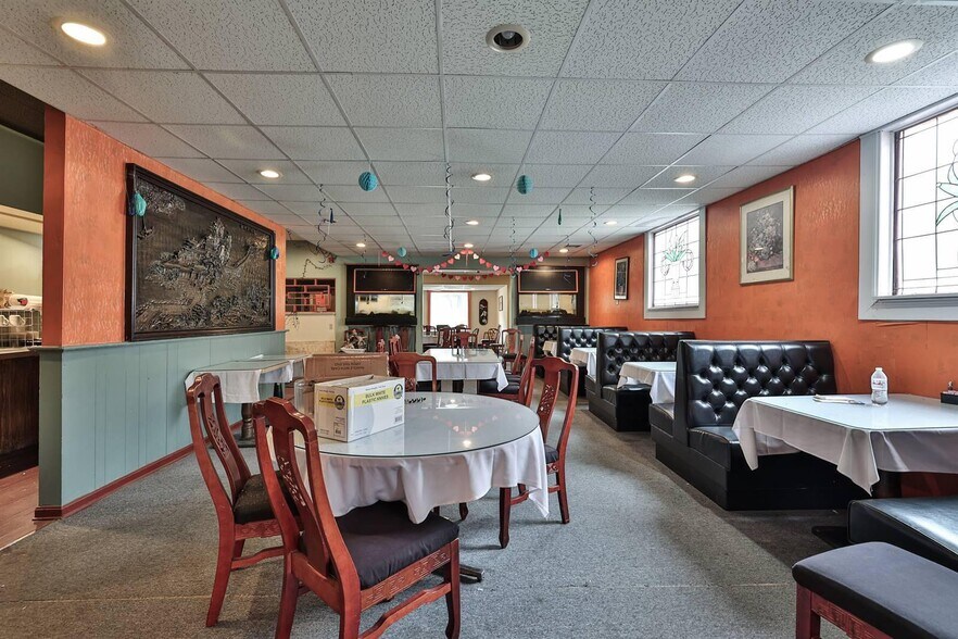 More Photos Of 1504 Dixie Hwy, Covington Restaurant For Sale