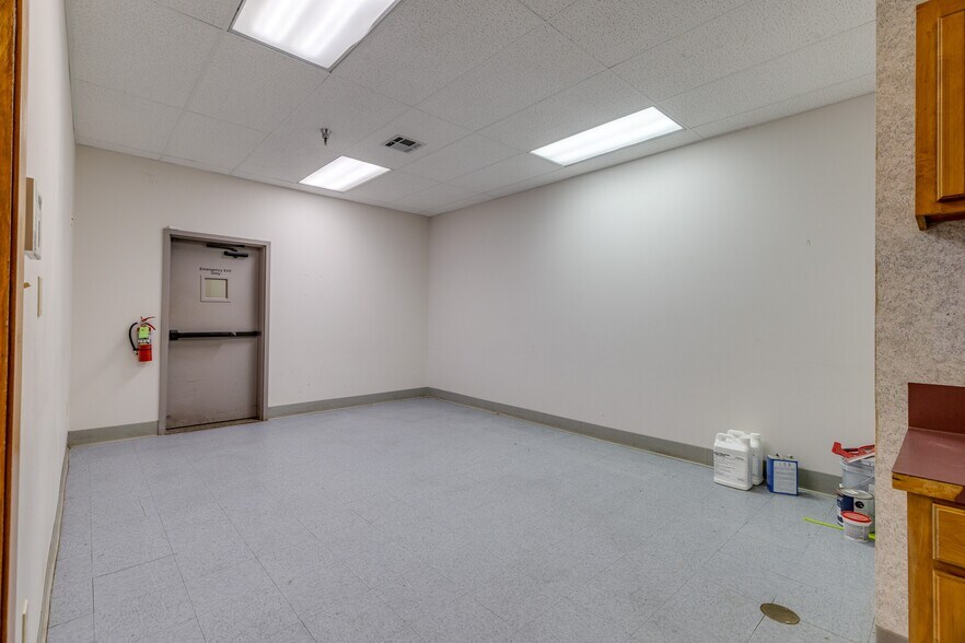 More Photos Of 401 Thomas Rd, West Monroe Medical For Lease