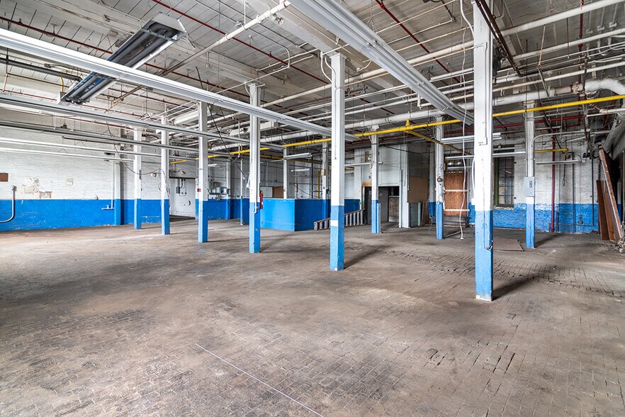 More Photos Of 248 Pine St, Pawtucket Warehouse For Sale