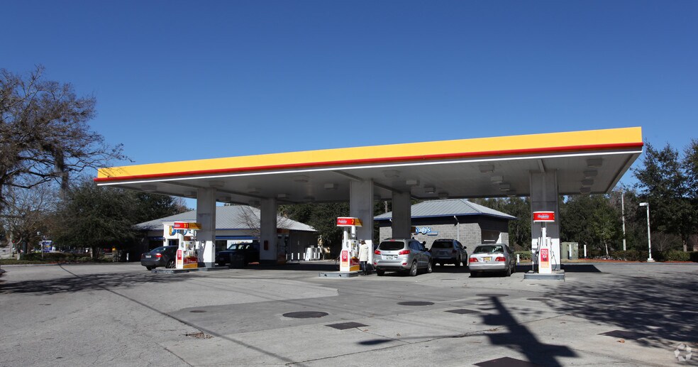3850 Newberry Rd, Gainesville, FL 32607 Service Station For Sale