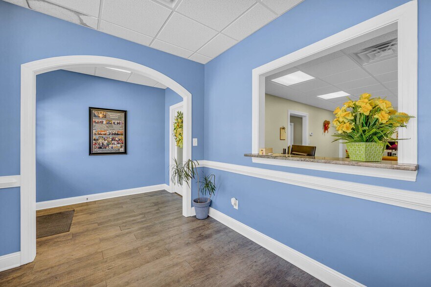 More Photos Of 24 Hartwell St, Royston Office For Sale