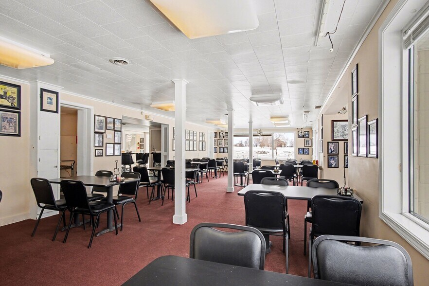 More Photos Of 328 Lake Road East Frk, Hamlin Restaurant For Sale