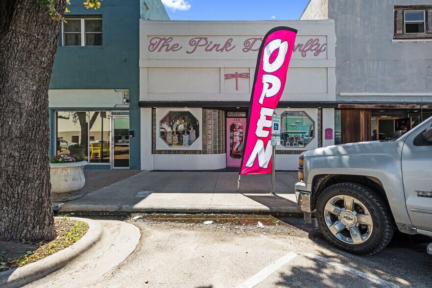 More Photos Of 333 S Commercial St, Aransas Pass Storefront For Sale