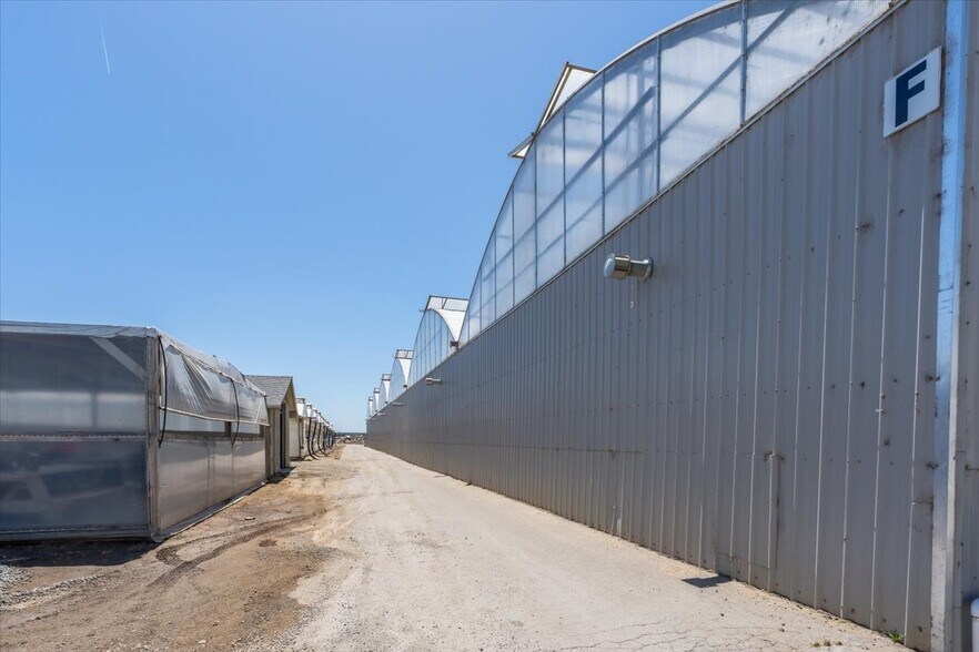 More Photos Of 23820 Potter Rd, Salinas Contractor Storage Yard For Sale