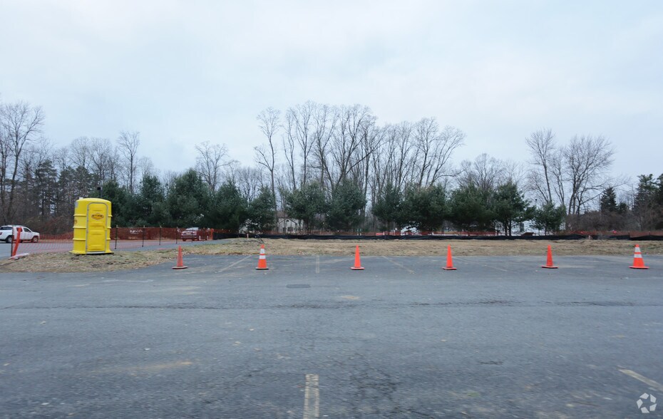 More Photos Of 954 Route 146, Clifton Park Office For Lease
