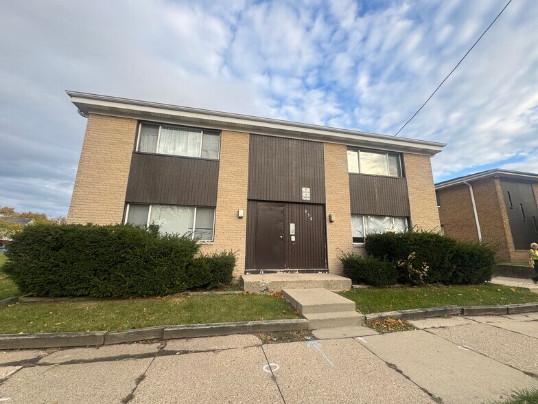 Primary Photo Of 944 N 20th St, Milwaukee Apartments For Sale