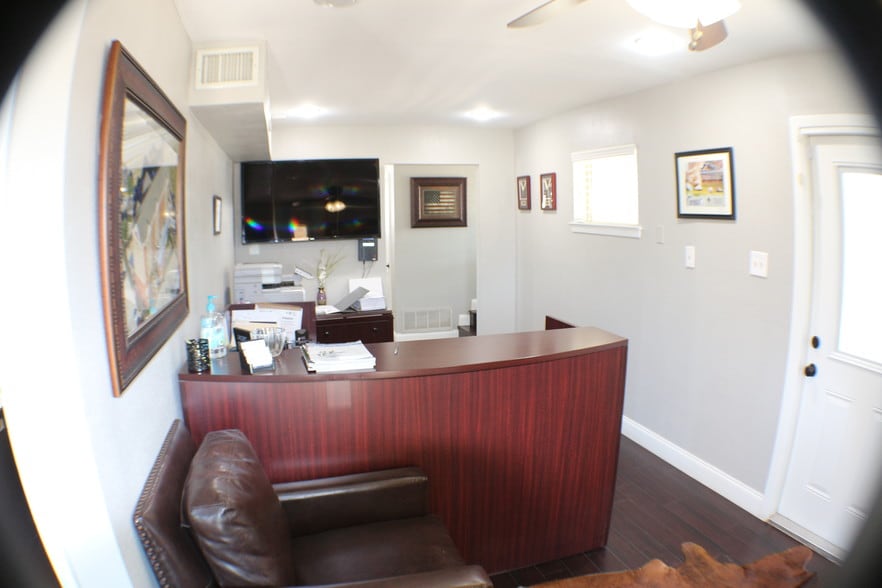 More Photos Of 618 S Belt Line Rd, Irving Office For Lease