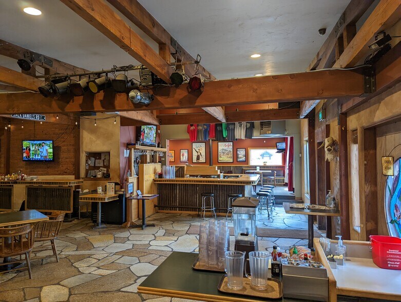 More Photos Of 202 N Main St, Hailey Restaurant For Sale