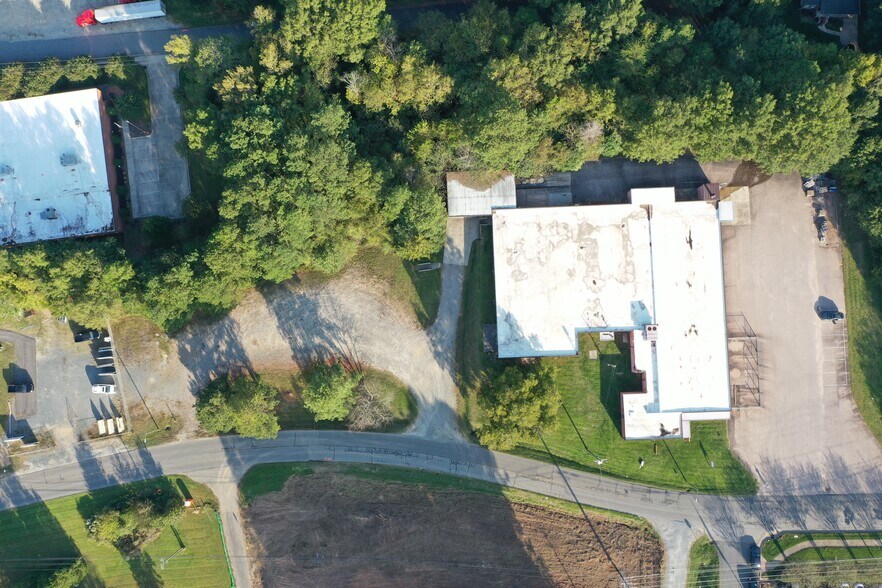 More Photos Of 192 Manor Ave SW, Concord Manufacturing For Lease