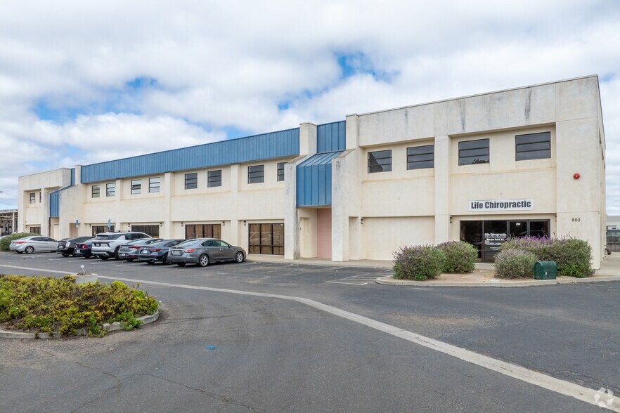 More Photos Of 203-205 W Central Ave, Lompoc Office For Lease
