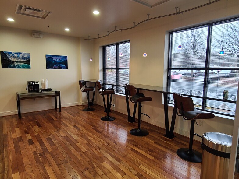 More Photos Of 1880 W Oak Pky, Marietta Coworking Space