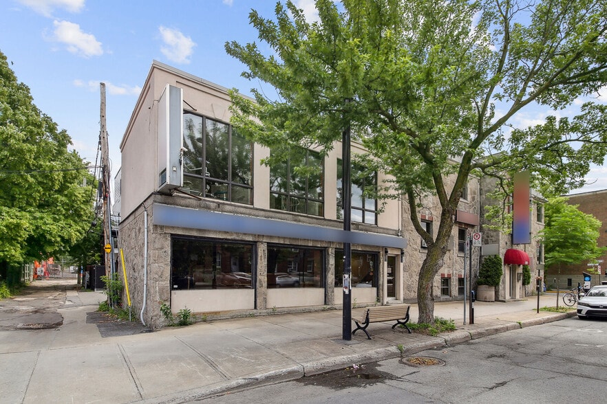 More Photos Of 170 Rue Jarry E, Montréal Storefront Retail Office For Lease