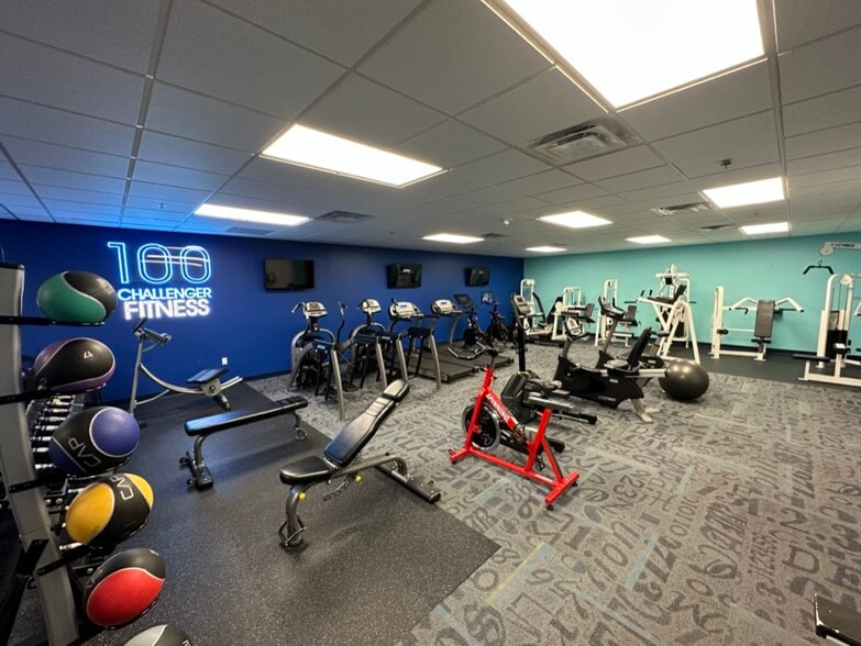 More Photos Of 100 Challenger Rd, Ridgefield Park Office For Lease