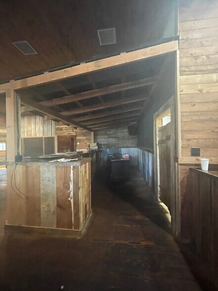 More Photos Of 416 E 16th St, Mount Pleasant Restaurant For Sale