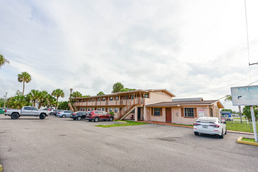Primary Photo Of 621 Peachtree St, Cocoa Apartments For Sale