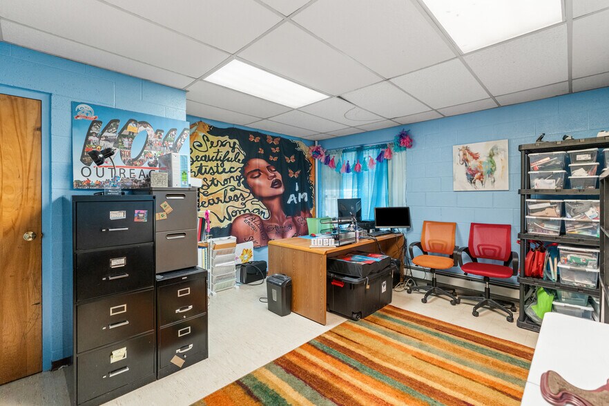 More Photos Of 6202 Dupont St, Flint Religious Facility For Sale
