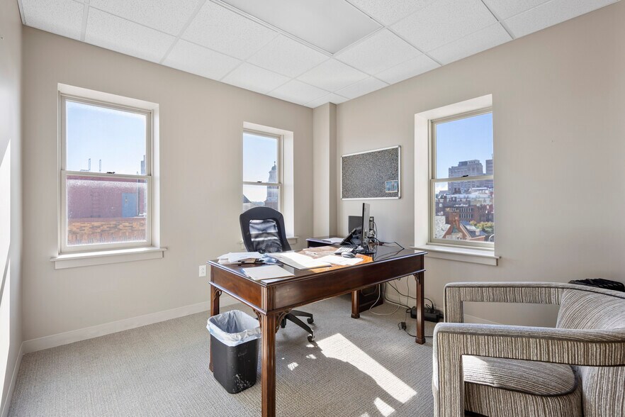 More Photos Of 22 Clinton Ave, Albany Office For Sale