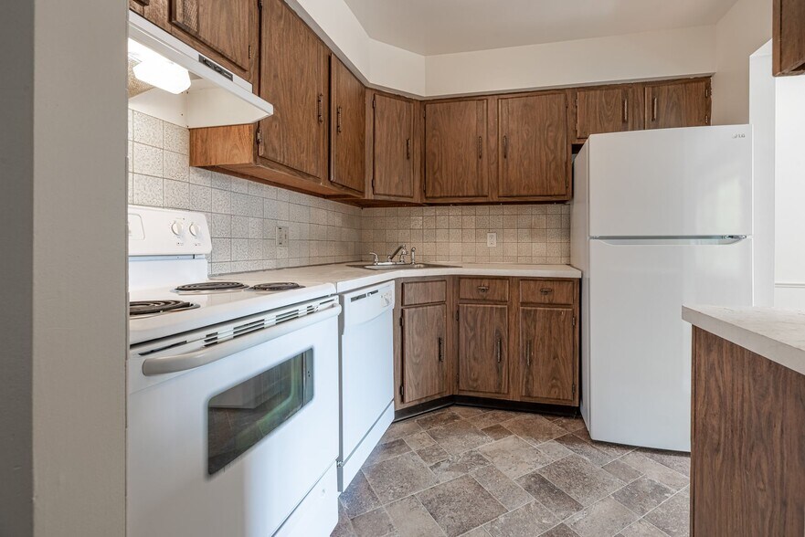 More Photos Of 261 Beattie Ave, Lockport Apartments For Sale