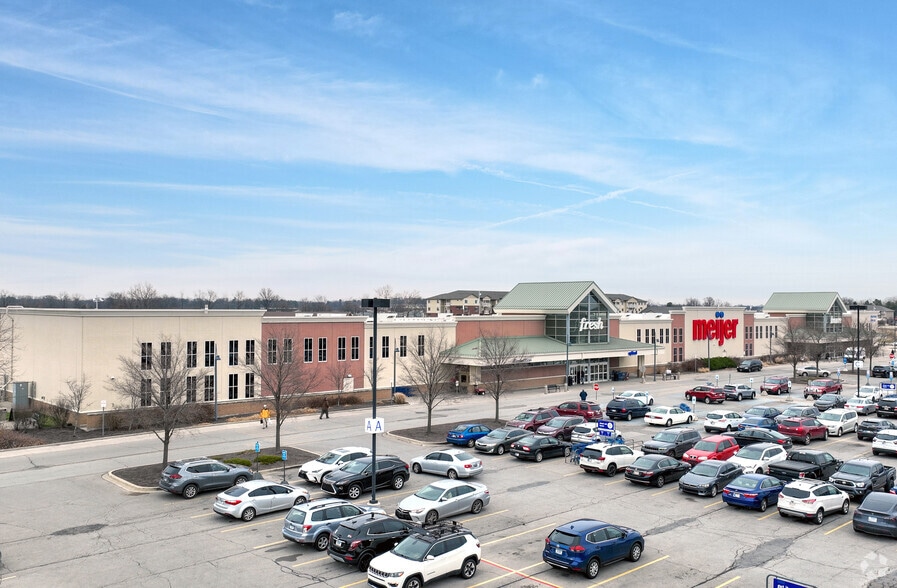 More Photos Of 6650 Whitestown Pky, Zionsville Supermarket For Lease