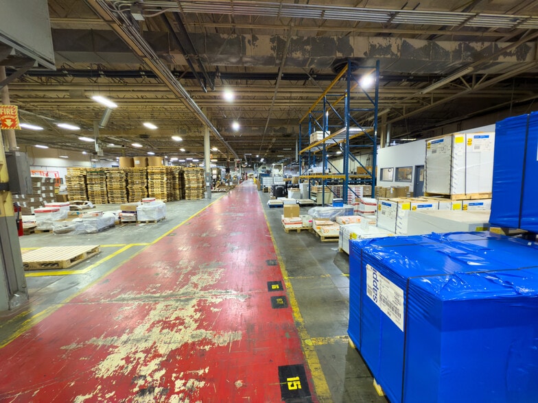 More Photos Of 5800 Peachtree Rd, Atlanta Manufacturing For Sale