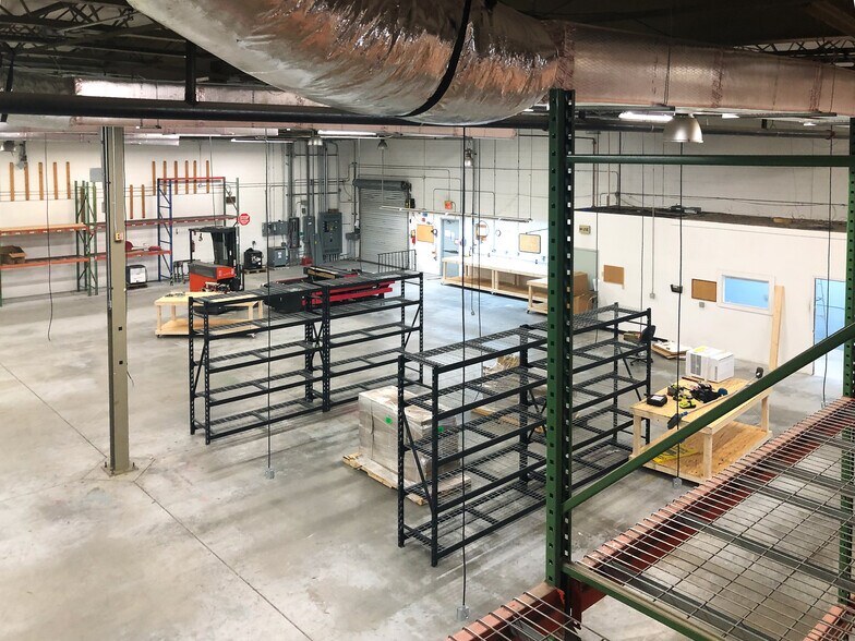 More Photos Of 10045 102nd Ter, Sebastian Light Manufacturing For Sale