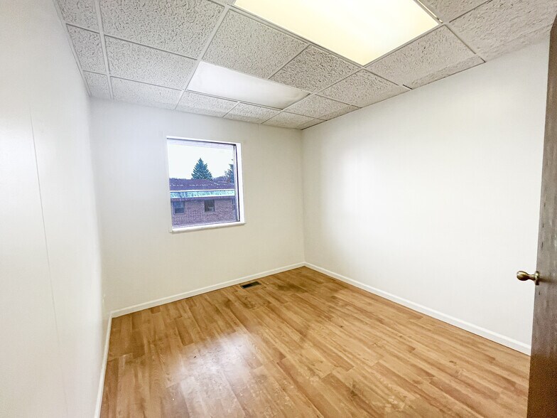 More Photos Of 5265 W Pierson Rd, Flushing Medical For Sale