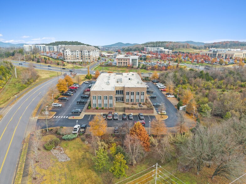 More Photos Of 2179 Edward Curd Ln, Franklin Loft Creative Space For Sale