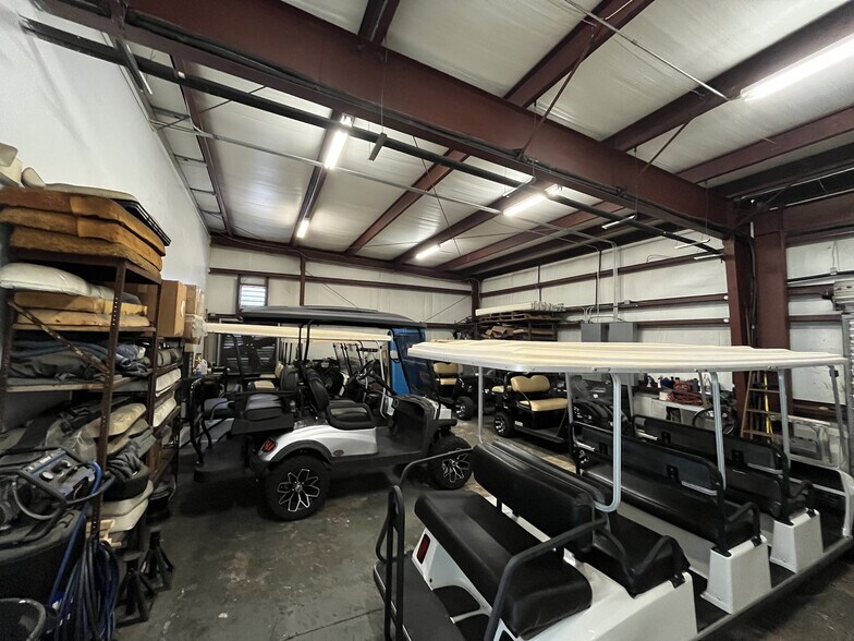 More Photos Of 1770 N Washington Blvd, Sarasota Warehouse For Sale