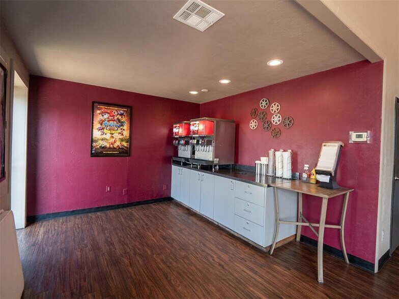 More Photos Of 1110 Stothers Ave, Seminole Theater Concert Hall For Sale