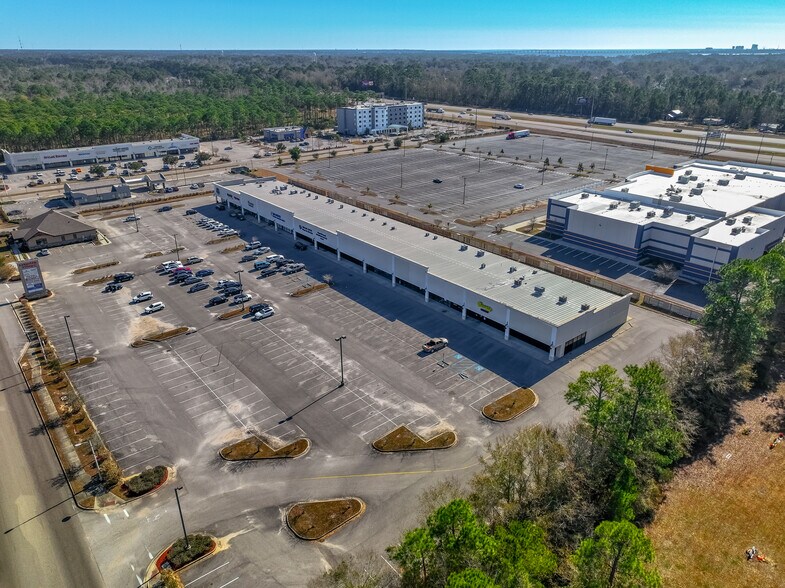 More Photos Of 3179 Mallett Rd, D'Iberville Storefront For Sale
