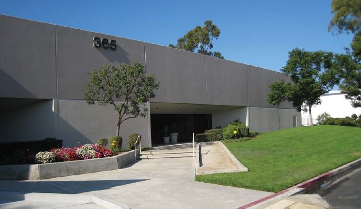 More Photos Of 365 Clinton St, Costa Mesa Manufacturing For Lease