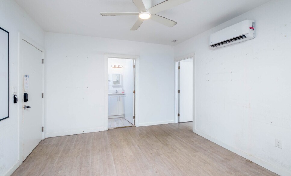 More Photos Of 90184 Overseas Hwy, Tavernier Restaurant For Lease