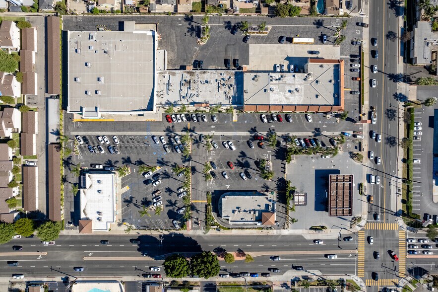 More Photos Of 1624-1642 Puente Ave, Baldwin Park Unknown For Lease