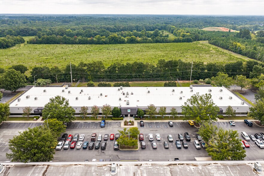 More Photos Of 2231 S Centennial Ave, Aiken Office For Lease