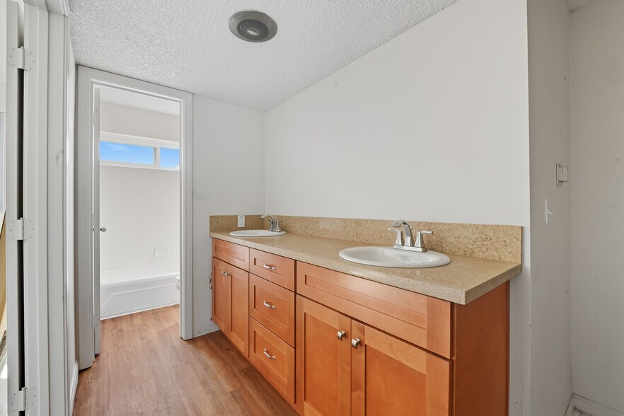 More Photos Of 12143 Downey Ave, Downey Apartments For Sale