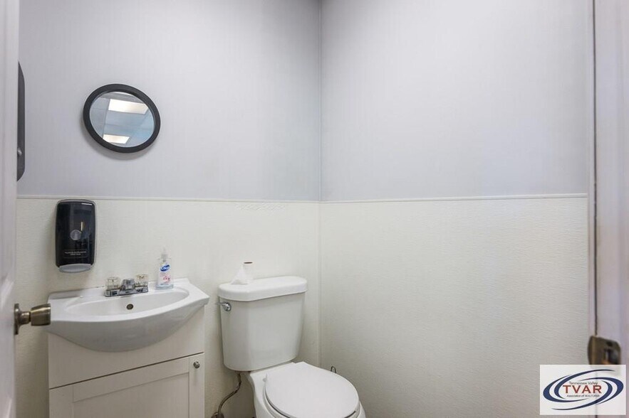 More Photos Of 9100 Highway 70, Cedar Grove Auto Repair For Sale