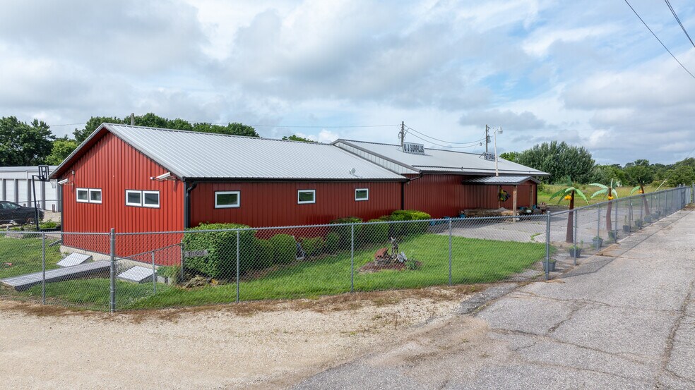More Photos Of 10501 Old Highway 54, Eugene Self Storage For Sale
