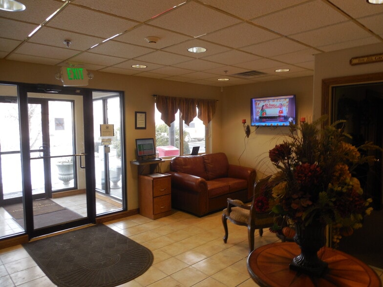 More Photos Of 550 N 5th St, Rapid City Office For Sale