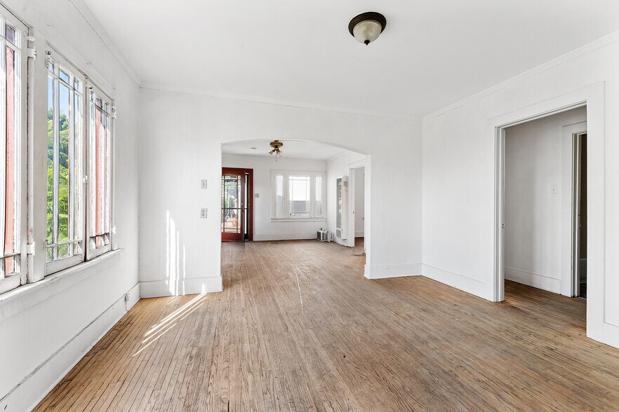 More Photos Of 272 S Burlington Ave, Los Angeles Apartments For Sale