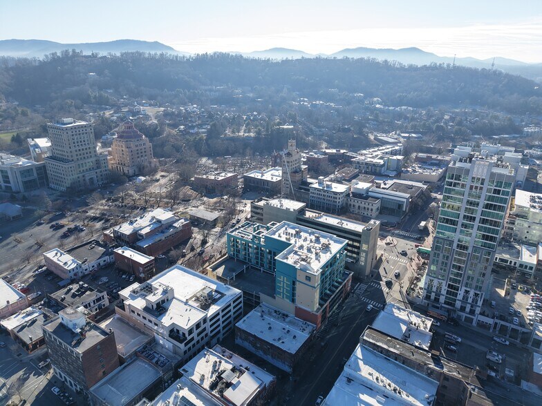 More Photos Of 22 Broadway St, Asheville Storefront Retail Office For Lease