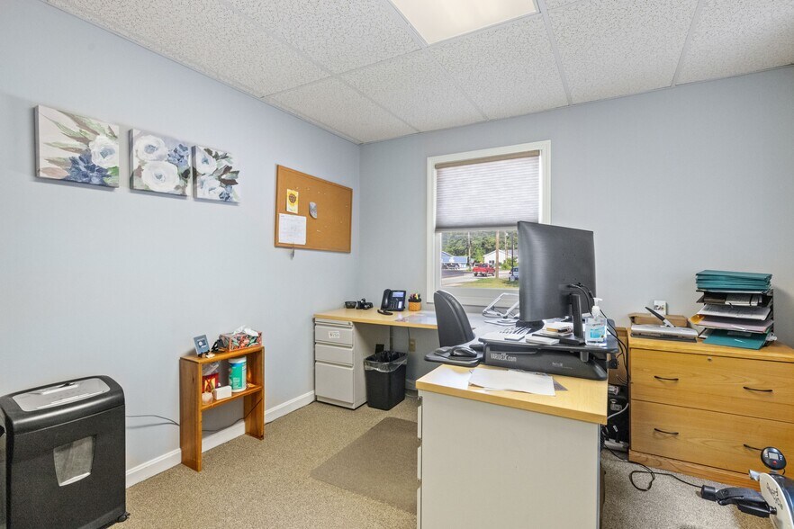 More Photos Of 214 Lake St, Bristol Office For Sale
