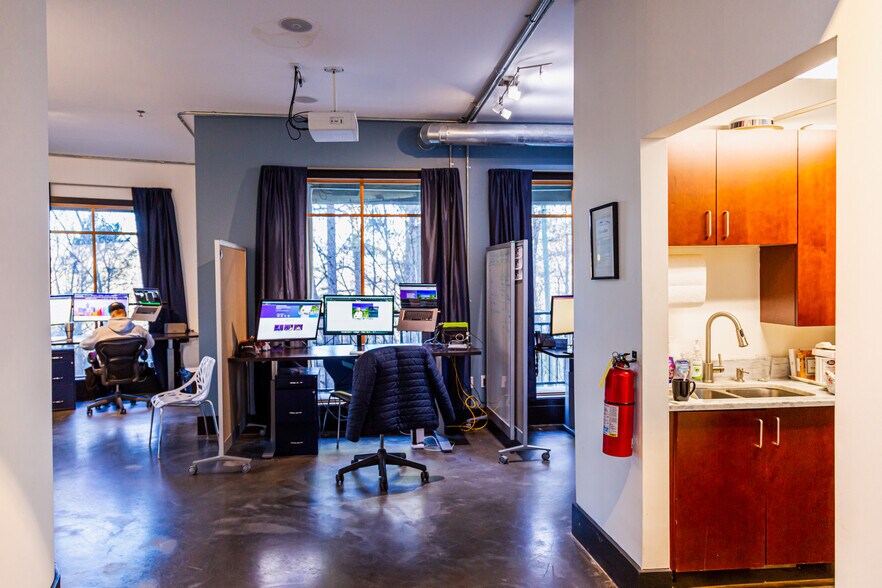 More Photos Of 319 Atlanta St, Marietta Office For Sale