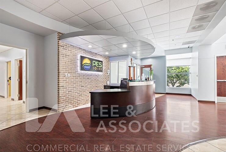 More Photos Of 685 S Ronald Reagan Blvd, Longwood Flex For Sale