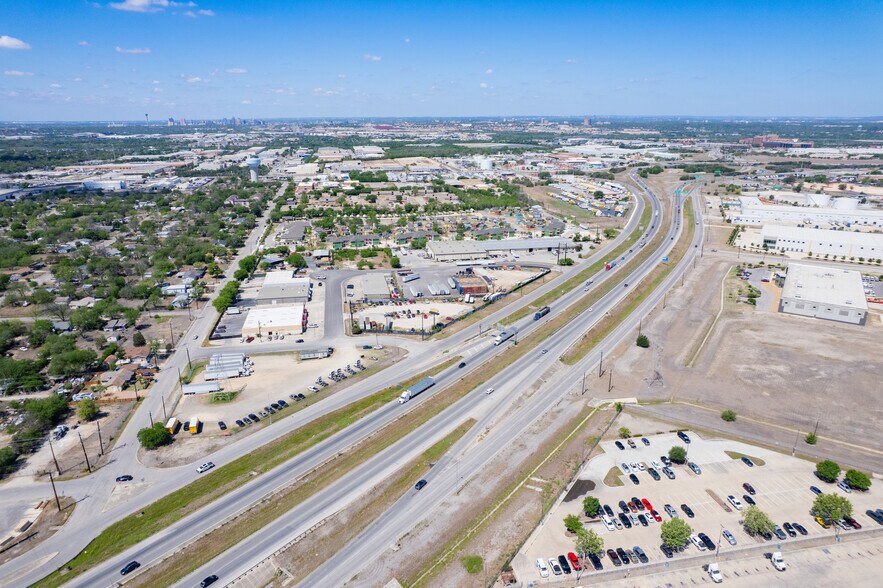 More Photos Of 1330 Seaboard Dr, San Antonio Land For Lease