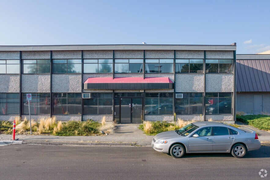 More Photos Of 1088 Roosevelt Cres, North Vancouver District Warehouse For Lease