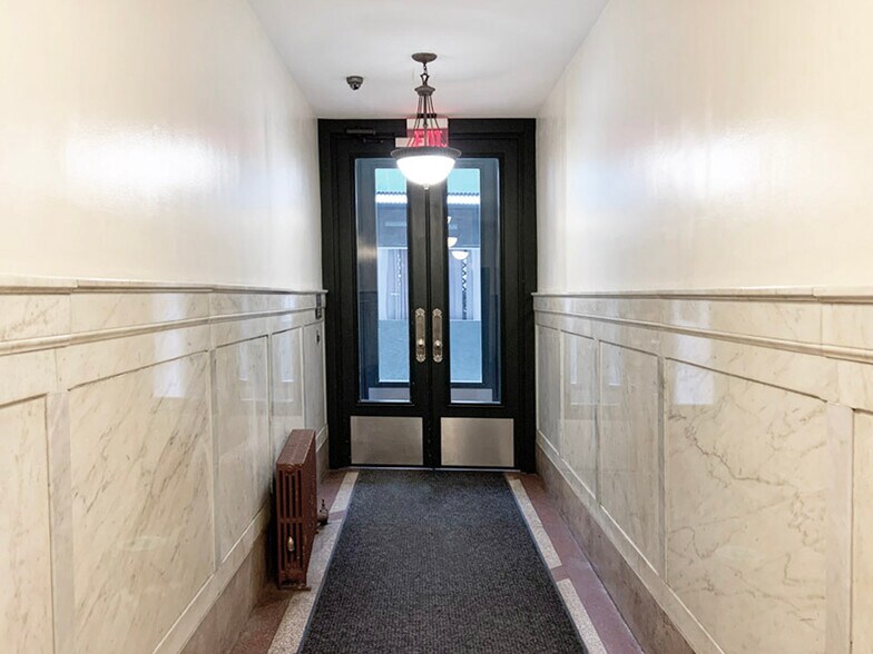 More Photos Of 30-32 E 20th St, New York Office For Sale