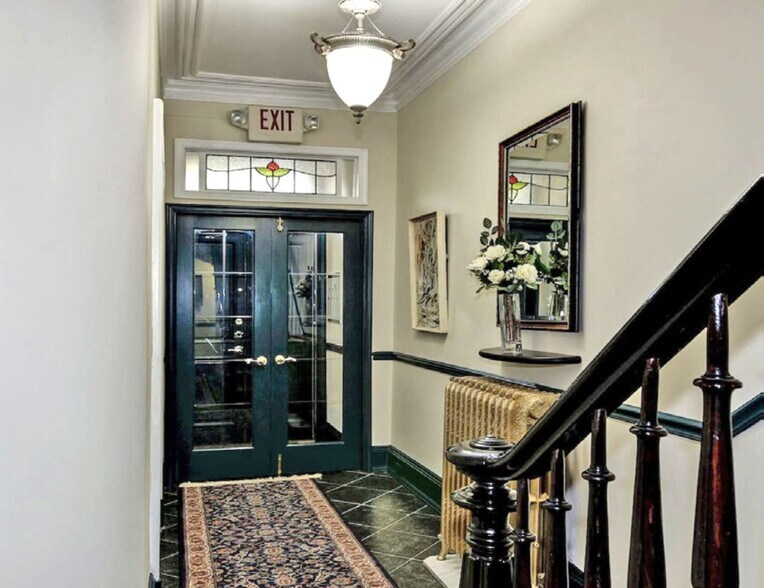 More Photos Of 220 3rd St SE, Washington Multifamily For Sale