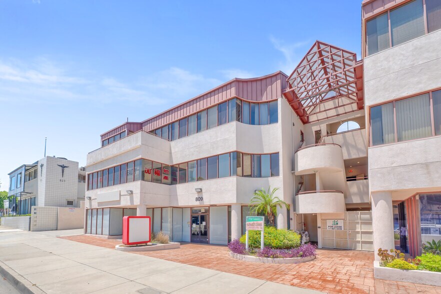 More Photos Of 809 S Atlantic Blvd, Monterey Park Office For Sale